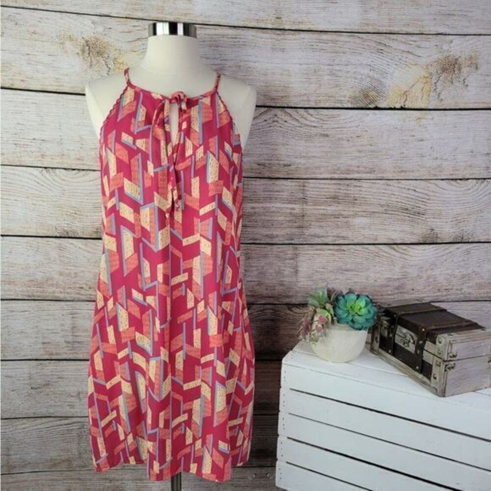 5/$25 Everly Geometric keyhole Scalloped Swing Dress Medium